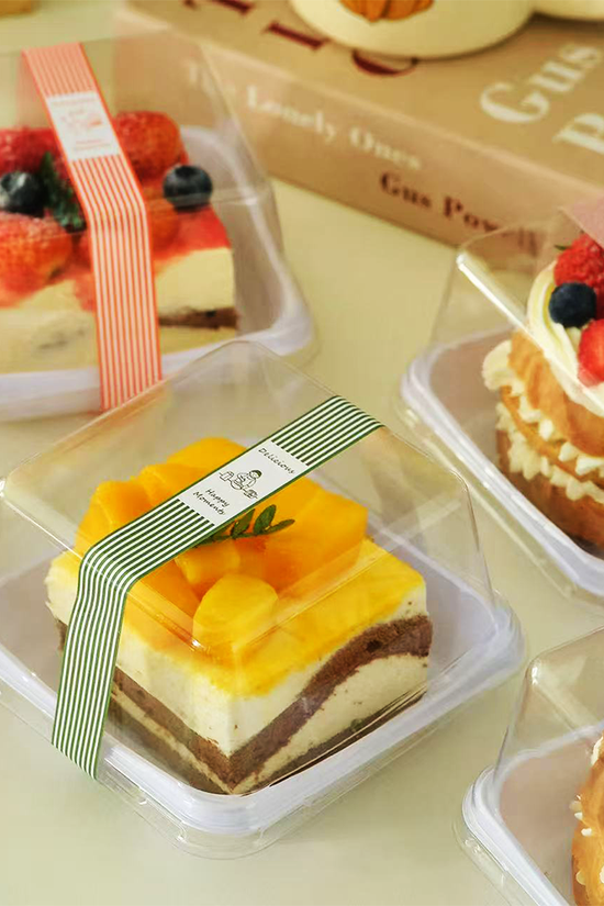 Clear PET Plastic Small Square White Cake Tray With High Lid - TEM IMPORTS™