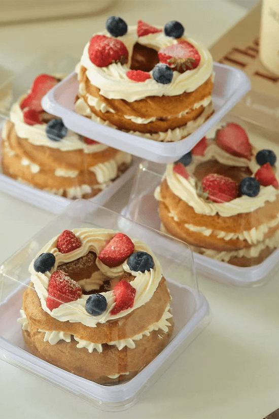Clear PET Plastic Small Square White Cake Tray With High Lid - TEM IMPORTS™