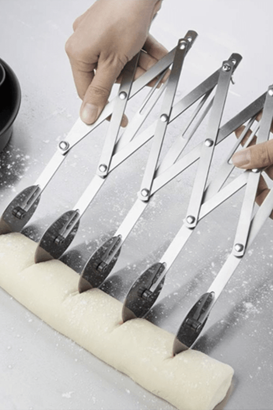 Kookie® Pastry 5 Wheel Dough Cutter - TEM IMPORTS™